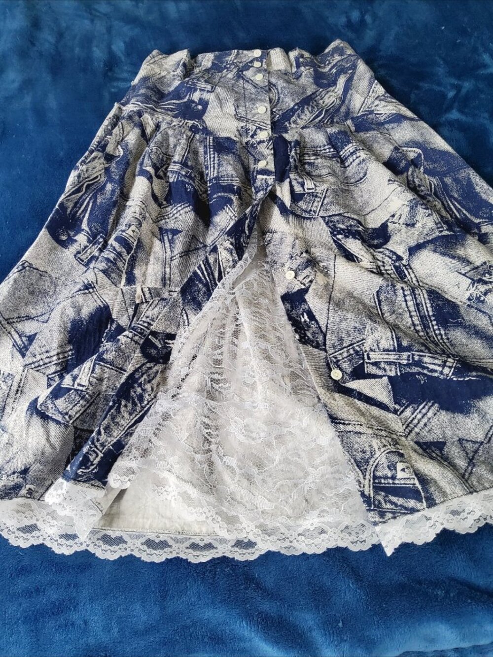 Rare Vintage Abstract Blue Graphic Denim Print High Waist Midi Skirt Lace Edge